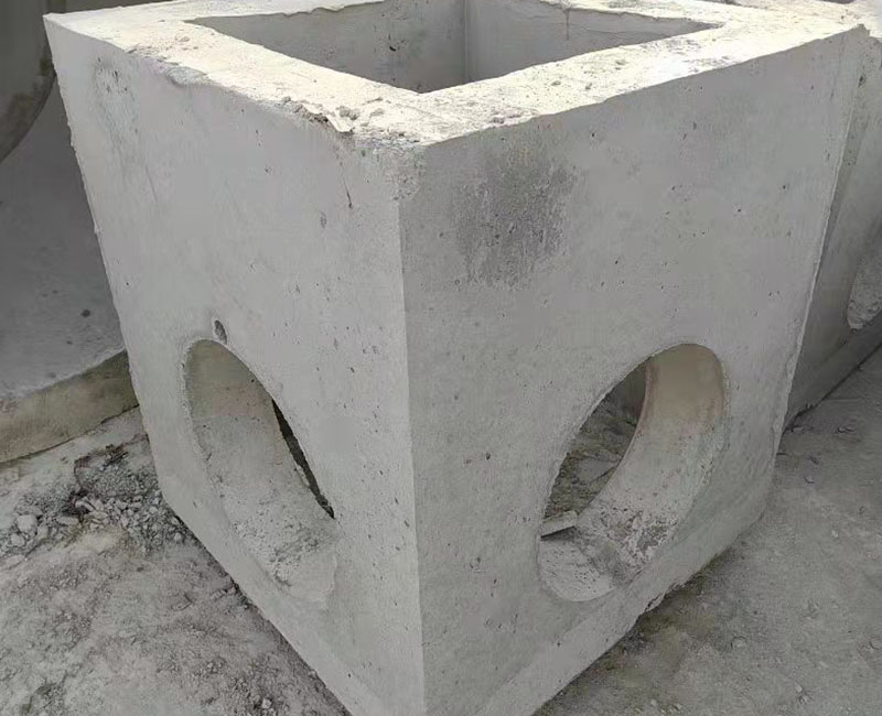 正方形钢筋混凝土排水井