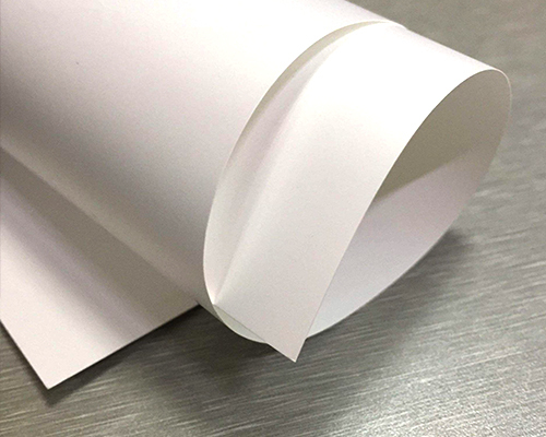 标签纸批发厂家浅聊合成纸不干胶材料是属于膜类还是纸类
