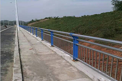 锌钢道路施工桥梁防撞交通护栏