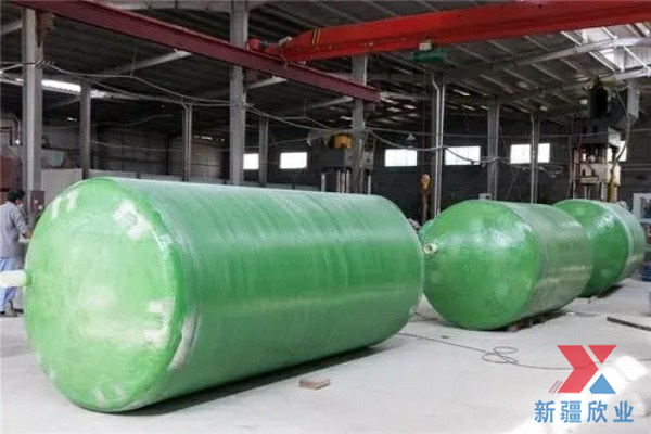 吐鲁番玻璃钢化粪池
玻璃钢管道
玻璃钢电缆管生产厂家