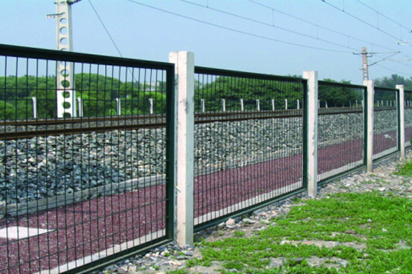 铁路护栏水泥柱