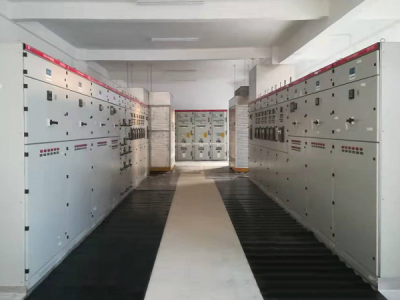 广西钢铁集团防城港钢铁基地项目（一期）施工水电及排水工程配电系统。