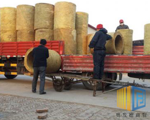 新疆大型岩棉管厂家