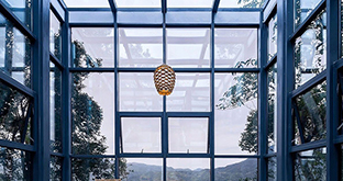 高端系统门窗加盟建筑玻璃选择的经济性