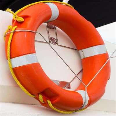 使用滚塑成型而成的救生筏罩壳的优势有哪些？