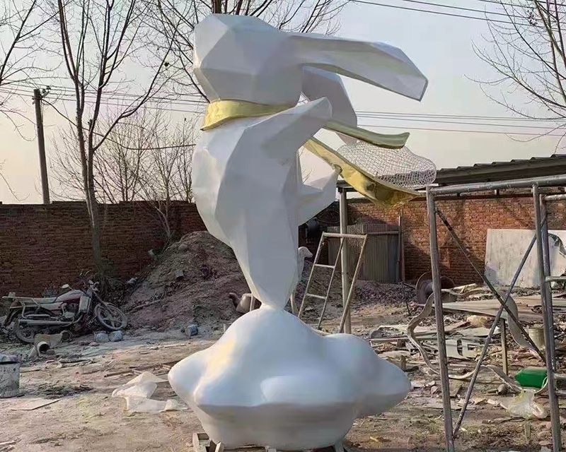 卡通兔子雕塑